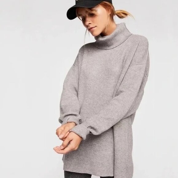 Free People - Softly Structured Turtleneck Tunic in Grey, sz Medium - Picture 1 of 11